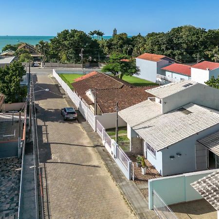 Linda Casa A 150M Da Praia E Prox Ao Beto Carrero Пеня Екстериор снимка