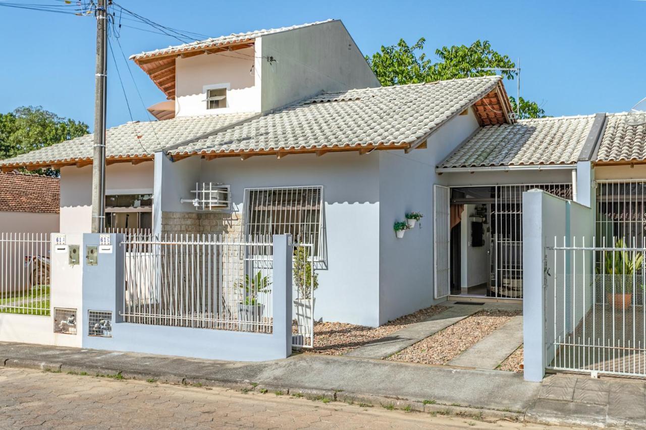 Linda Casa A 150M Da Praia E Prox Ao Beto Carrero Пеня Екстериор снимка